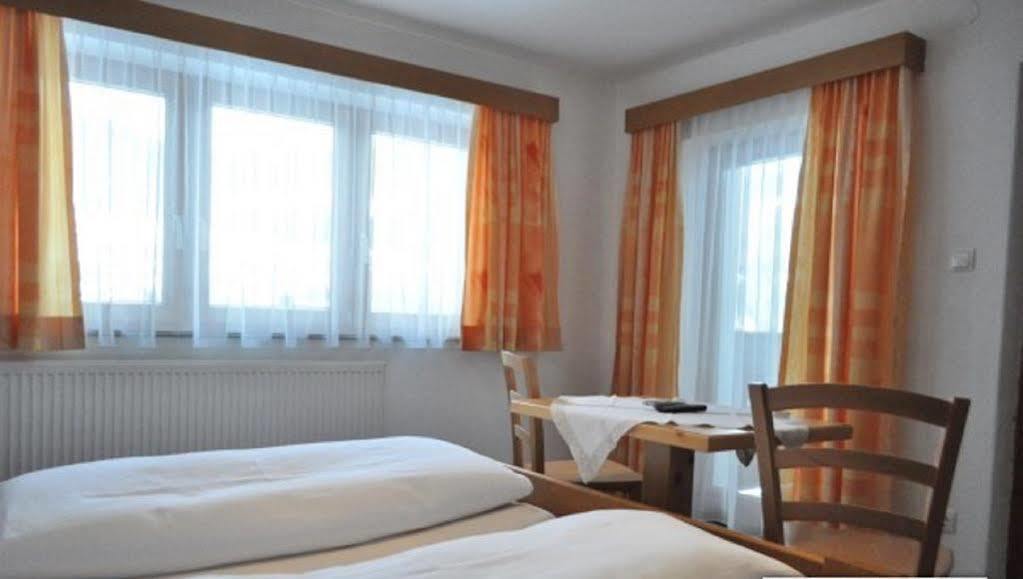 Gaestehaus Braunegger Oetz Exteriör bild